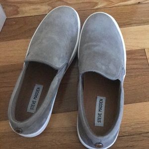Steve Madden Brand new Gills Grey Suede size 8.5